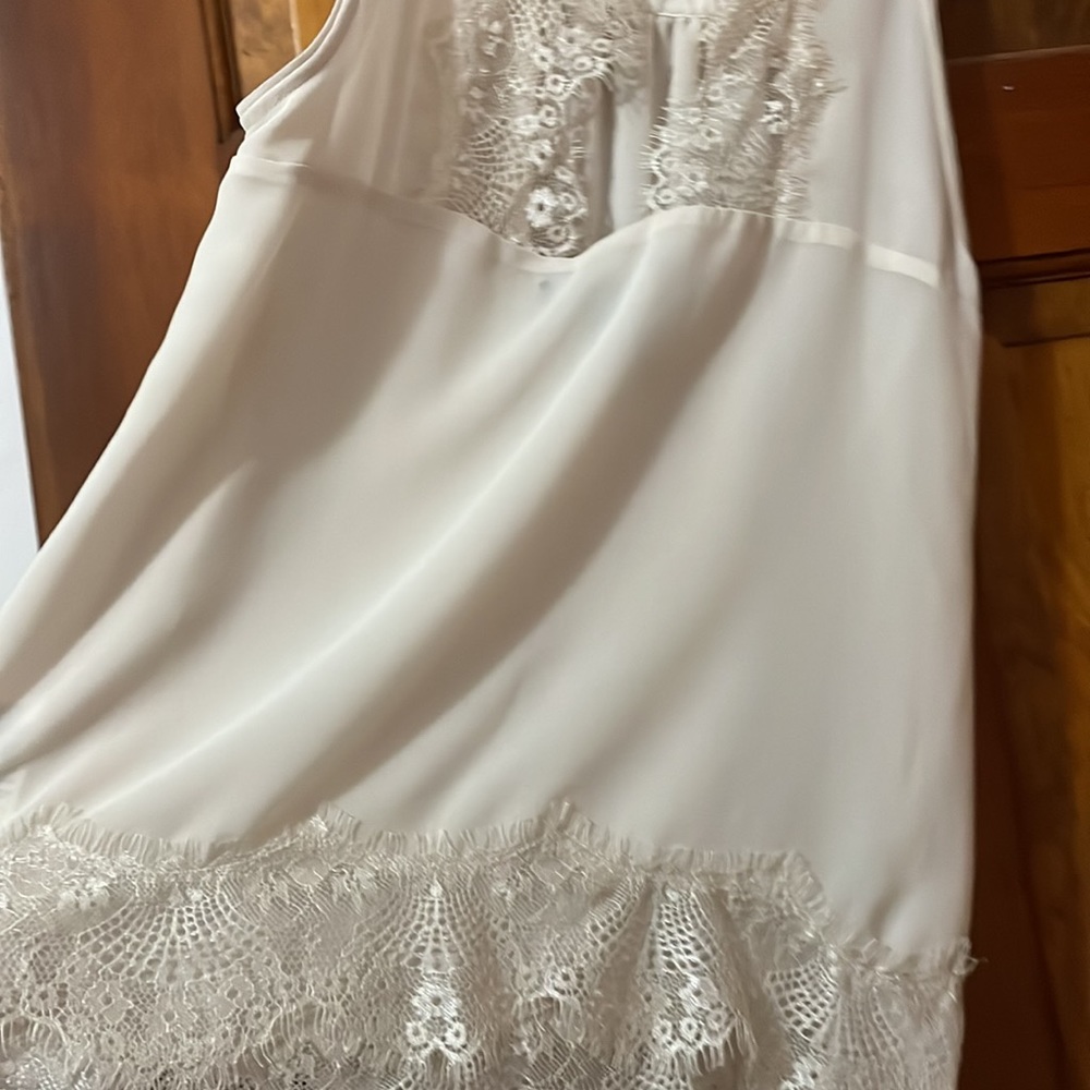 WHBM Cream Lace Top - Picture 10 of 11